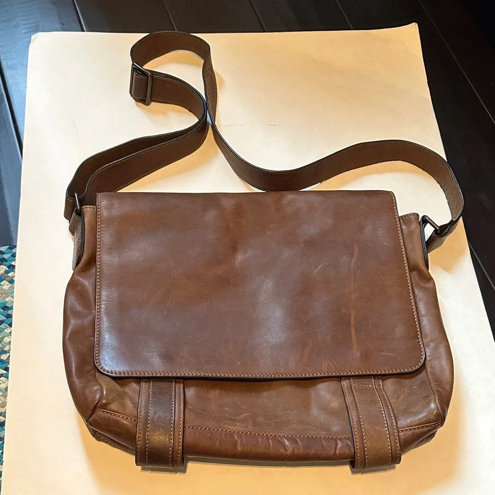 Frye Rich Brown Leather Messenger Bag